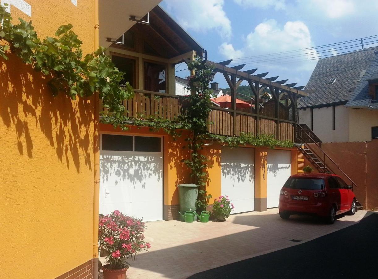 Weinstube Pension Moselbluemchen زلتنغن راختخ المظهر الخارجي الصورة