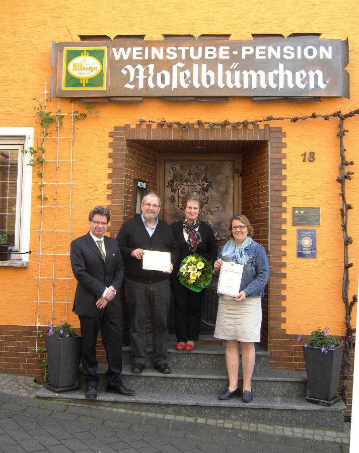 Weinstube Pension Moselbluemchen زلتنغن راختخ المظهر الخارجي الصورة